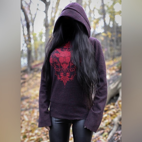 Toxic Vision in the Devils Garden cloak - Picture 2 of 5